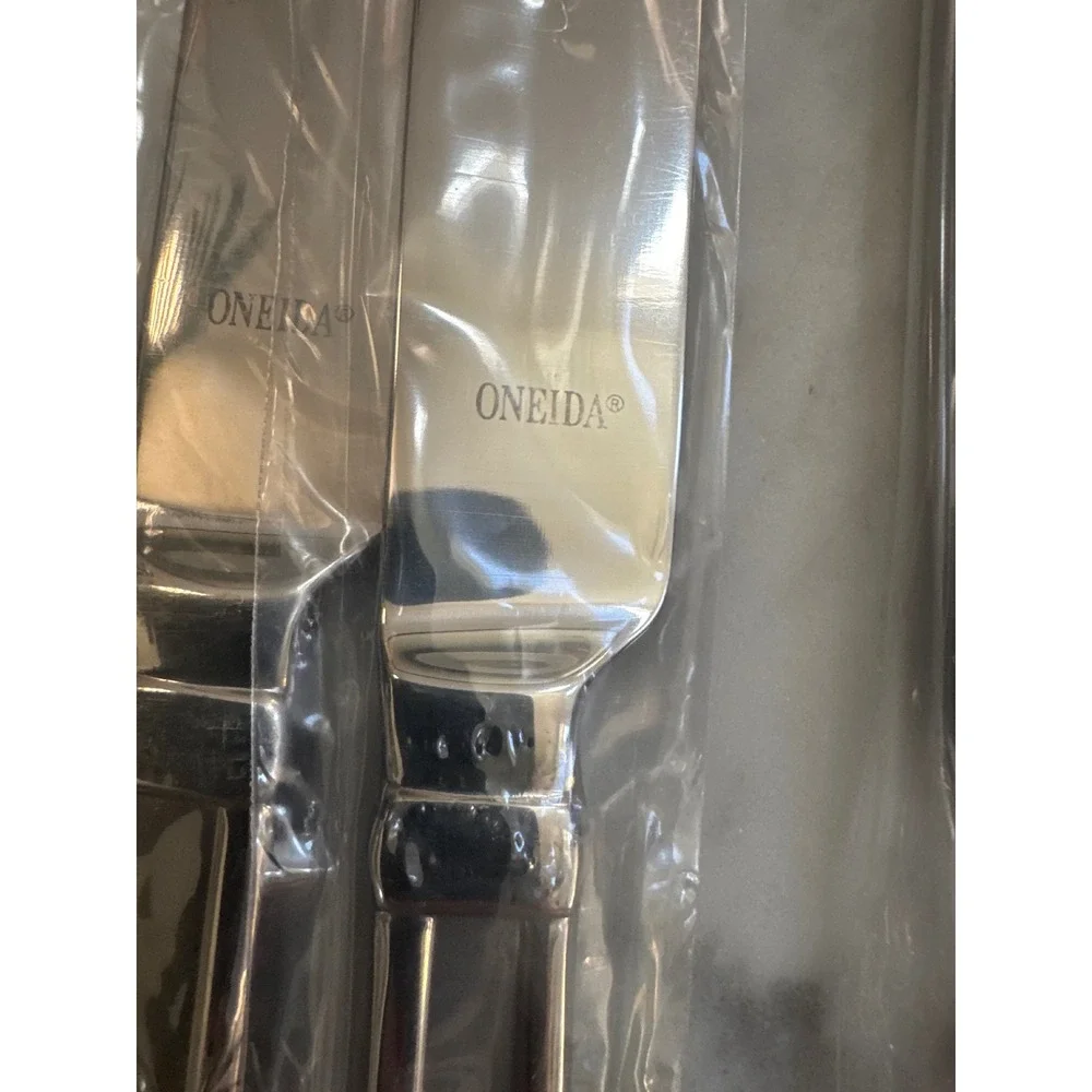 Oneida Garnet Stainless Steel Dinner Knives Set of 4 Glossy OHSGARN 9.25 inch